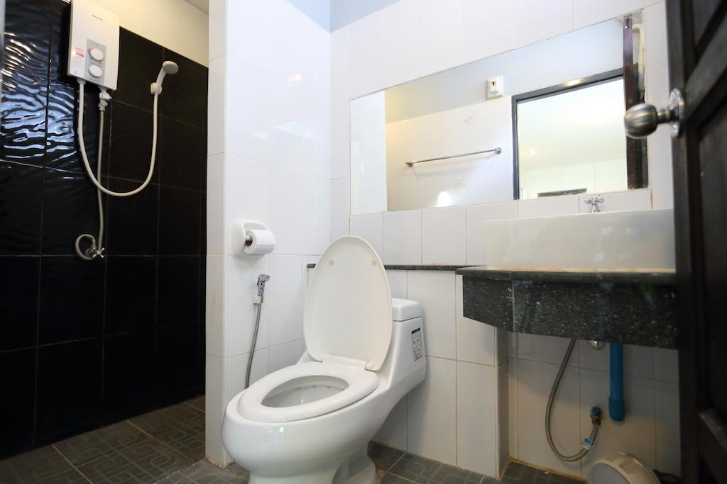 Aparthotel The One Phetchabun Zimmer foto
